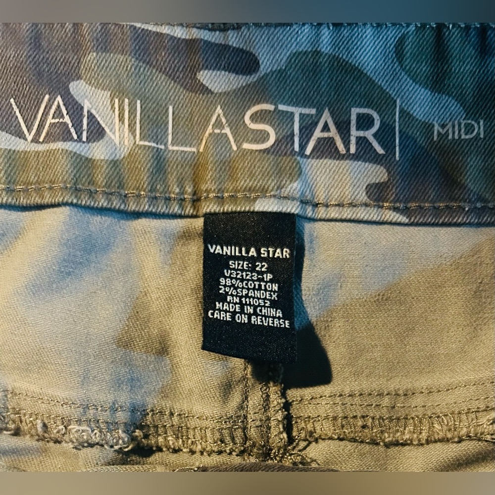 NWT Vanilla Star SZ 22 green camo high rise stretch shorts/waist 46”-48” - Picture 5 of 7